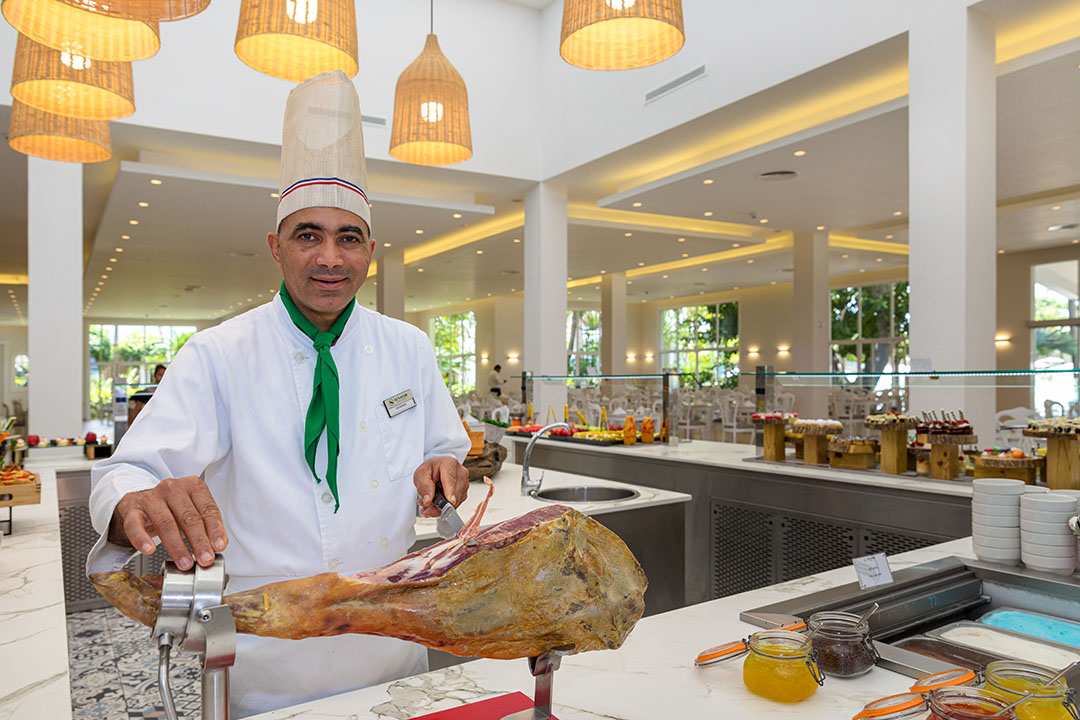 365_alta_senatorpuertoplata Buffet.jpg